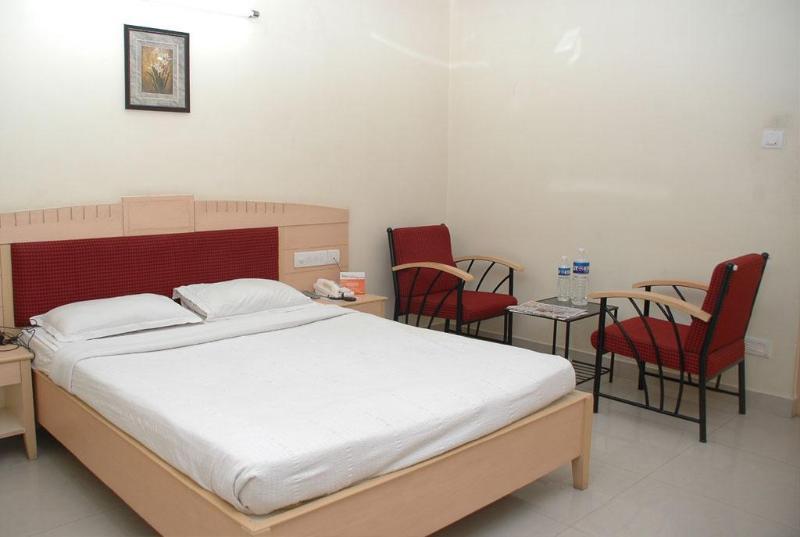 Hotel Padmini Residency Hyderabad Exterior photo