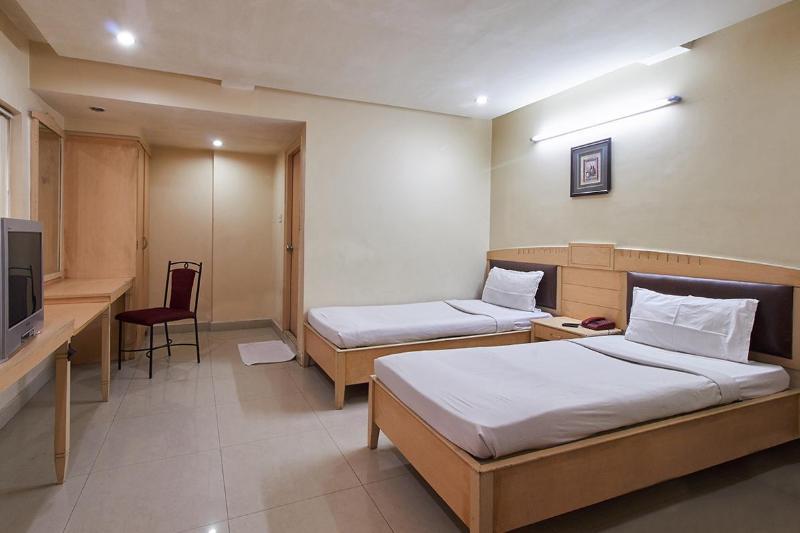 Hotel Padmini Residency Hyderabad Exterior photo